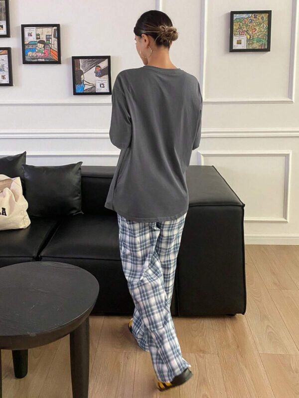 ⁦قطعتين بيجامة بنطلون كاروهات⁩ - الصورة ⁦2⁩