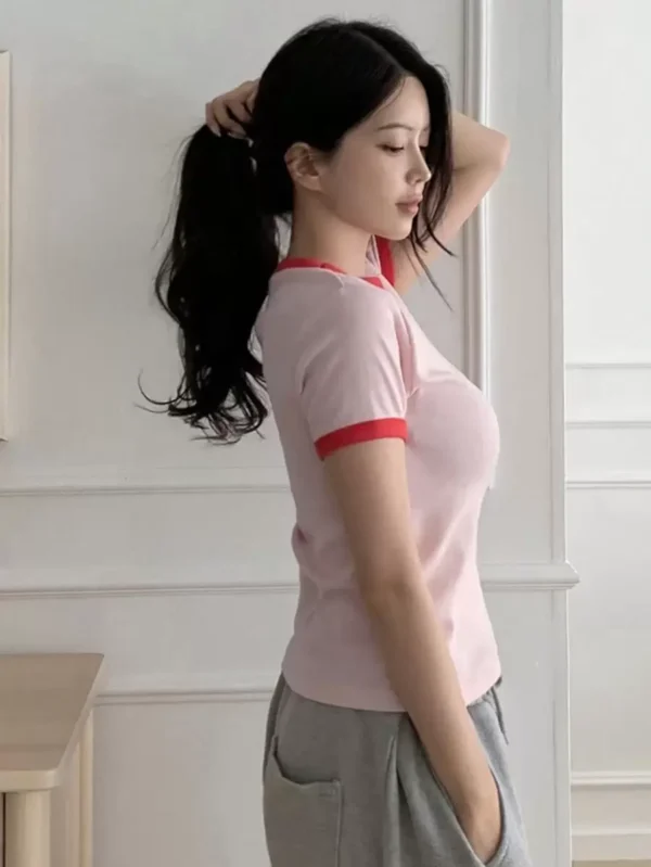 ⁦تيشيرت نسائي⁩ - الصورة ⁦3⁩